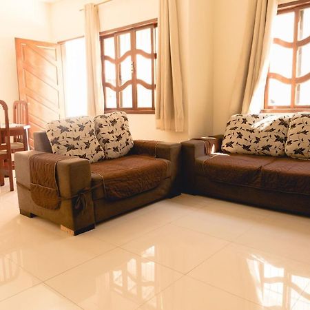 Casa A 400 M Da Praia Do Centro - Wifi 200Mb - Garagem - Tv 500 Canais - 2 Quartos - Cozinha Equipada - Churrasqueira Villa Rio das Ostras Ngoại thất bức ảnh